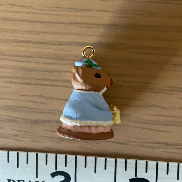 1996 Hallmark Keepsake Ornament Miniature Hattie Chapeau - Mouse - Picture 3 of 6